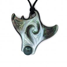 Mother-of-Pearl pendant and 1 Tahitian Pearl Round C/D 8.5 mm